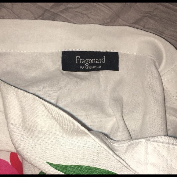 A bag - Picture 2 of 2